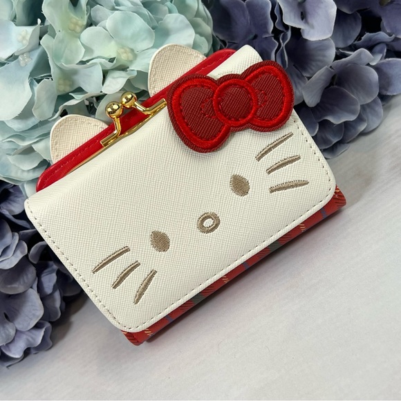 Red and White Hello Kitty Wallet and Coin Purse - Picture 2 of 16